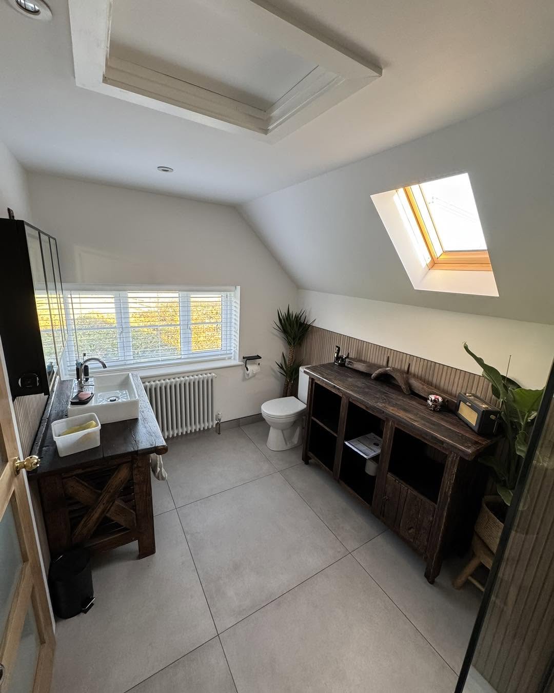 Fitted bathroom installation by Kingswell & Cutler Construction, Isle of Wight